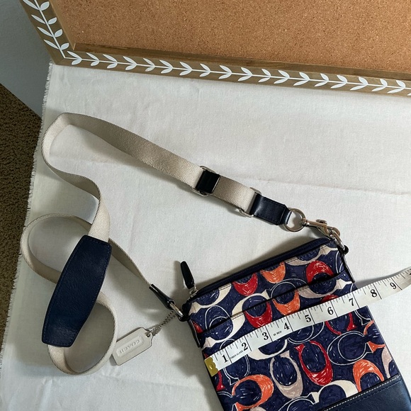 Coach Stylish Multicolor Adjustable Crossbody Bag - Picture 9 of 14